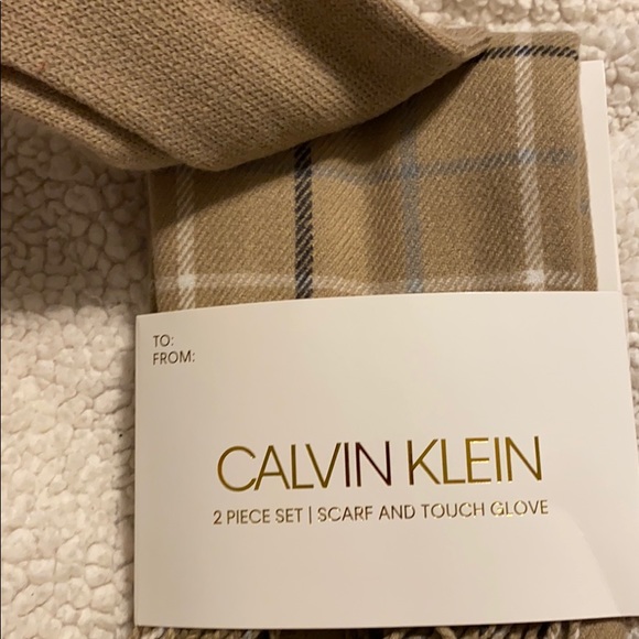 Calvin Klein Scarf And Touch Glove Almond - Picture 2 of 2